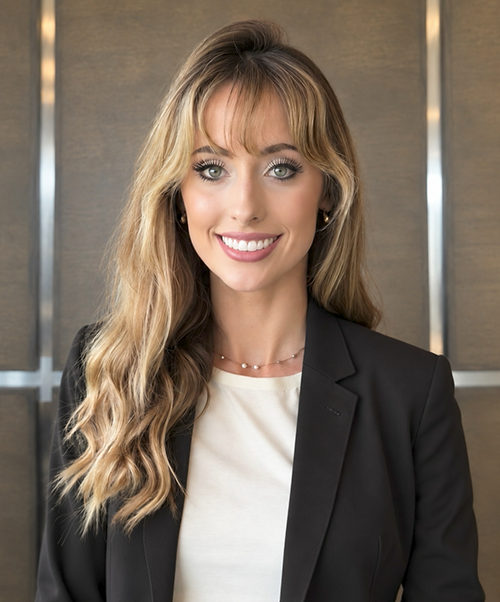 Photo of Hannah Whitten